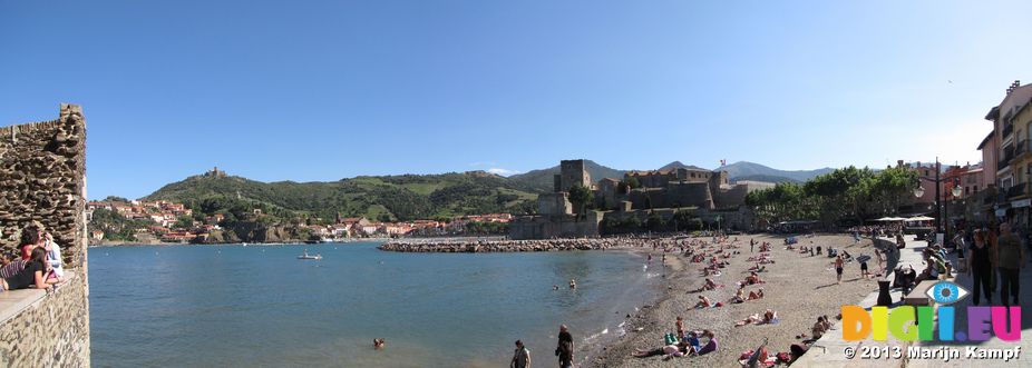 SX27700-2 Beach by Chateau Royal de Collioure